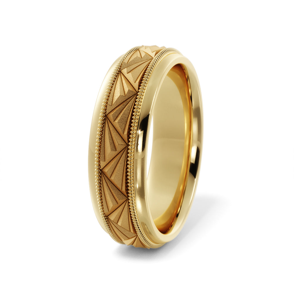 Triangular Top Design Wedding Ring in 14k Yellow Gold