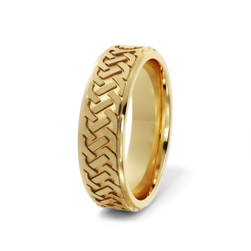 Irish Knot Celtic Wedding Ring in 18k Yellow Gold