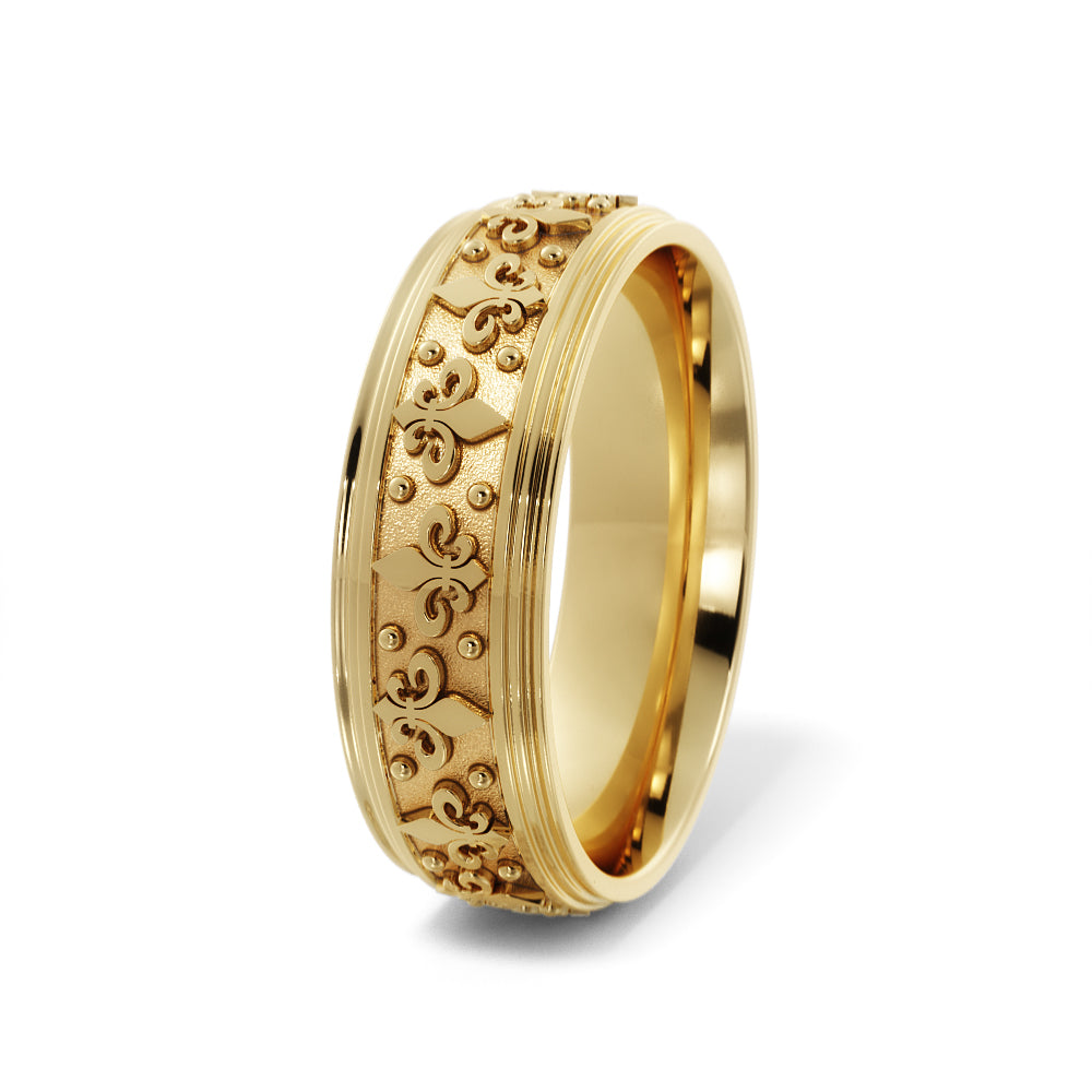 Fleur-de-lis Wedding Band in 14k Yellow Gold